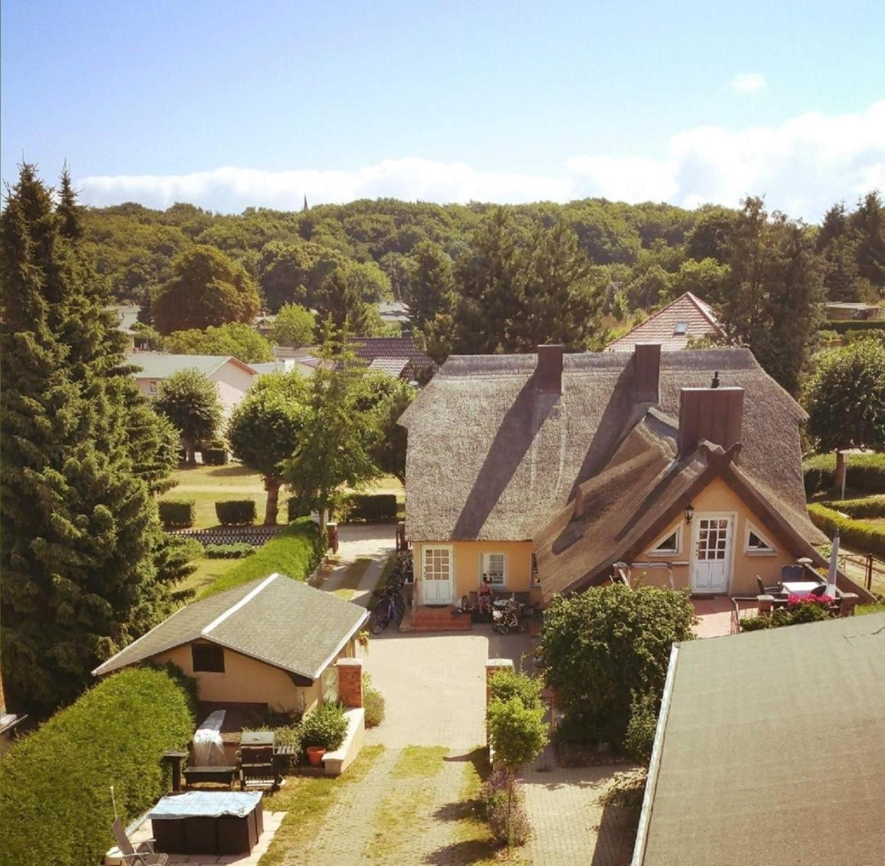 Ferienwohnung Im Reetdachhaus Heringsdorf Zewnętrze zdjęcie